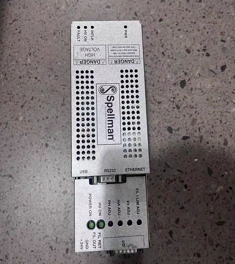 spellman斯派曼高壓電源及安全信息 瞬態(tài)短路電流和常態(tài)短路電流有什么區(qū)別？ 典型高壓電源的輸出部分電容性的，這導(dǎo)致它存儲電力。當(dāng)電源的輸出發(fā)生短路時，存儲在倍增器電容中的電力即釋放出來。對短路電流幅度的唯一限制是與放電電路串聯(lián)的電阻。所有斯派曼電源都有內(nèi)置的輸出限定組件，它們將瞬態(tài)放電電流限制到限定值。瞬態(tài)短路電流由輸出電壓設(shè)定值除以與放電路徑串聯(lián)的電阻來確定。放電事件存在的時間量（及其衰減率）由電容量和放電電路中的電阻決定。 當(dāng)電源的輸出發(fā)生短路時，會出現(xiàn)瞬態(tài)短路電流。 一旦輸出電容被放電，附加輸出電流只能來自電源自身的電力生成電路。為了防止這種情況發(fā)生，電源將會感應(yīng)到因這種短路條件發(fā)生的輸出電流上升，并將自動切換到電流模式來將輸出電流調(diào)節(jié)到設(shè)定的當(dāng)前值。 概括來說，瞬態(tài)短路電流是電源的電容放電時的電流脈沖，而常態(tài)短路電流是由電源的電流模式設(shè)置和控制的電流水平。