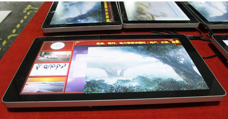 【供應(yīng)黑龍江/哈爾濱/壁掛式廣告機(jī)分屏播放 圖片視屏同一平面播放】價格,廠家,圖片,廣告機(jī),廣州本獅貿(mào)易-